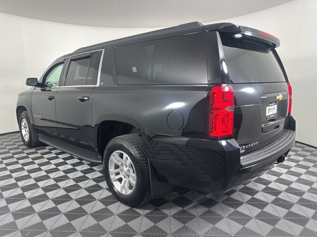 2018 Chevrolet Suburban LT photo 4