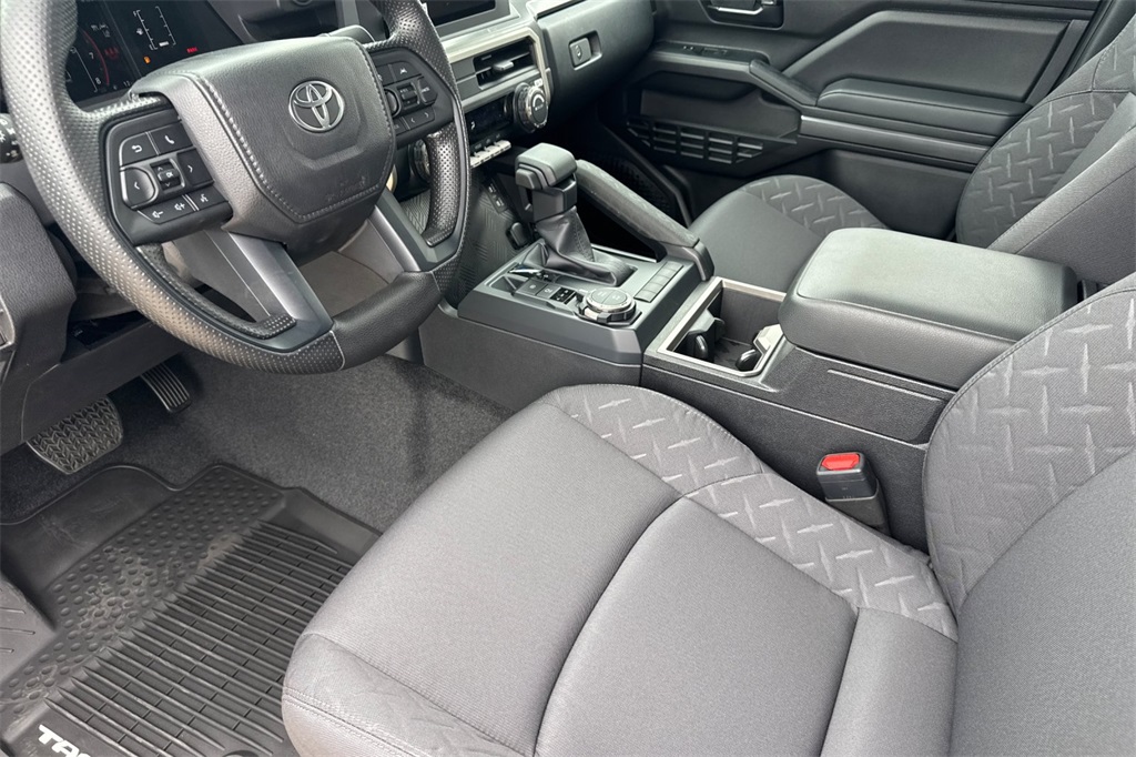 2025 Toyota Tacoma SR5 Double Cab photo 10
