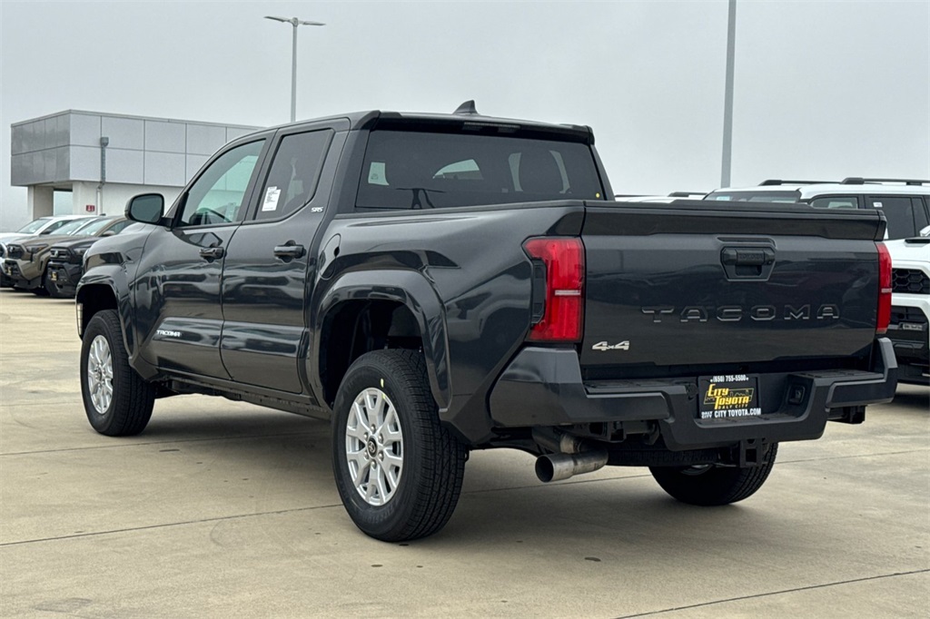 2025 Toyota Tacoma SR5 Double Cab photo 6