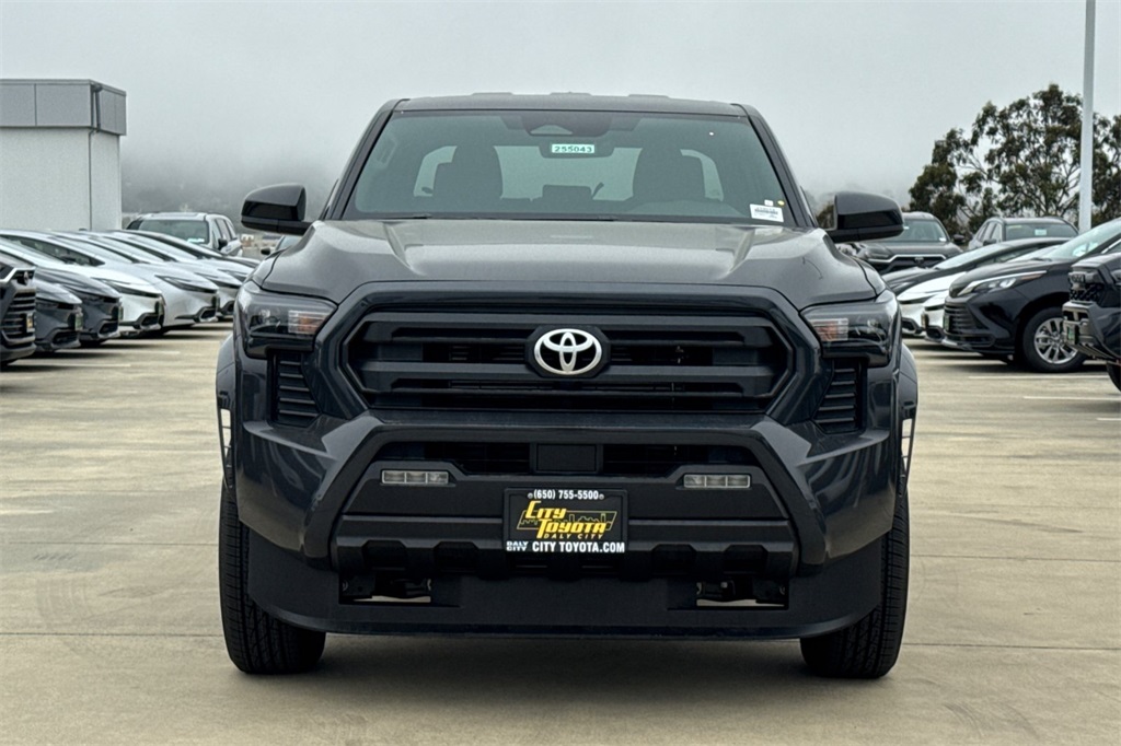 2025 Toyota Tacoma SR5 Double Cab photo 9