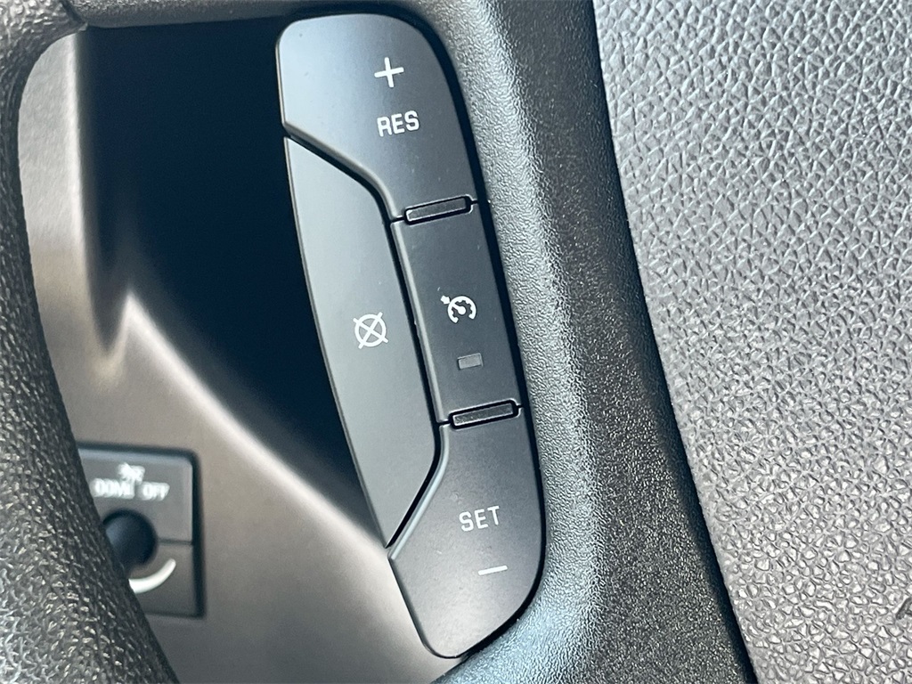 2025 Gmc Savana Passenger LT photo 11