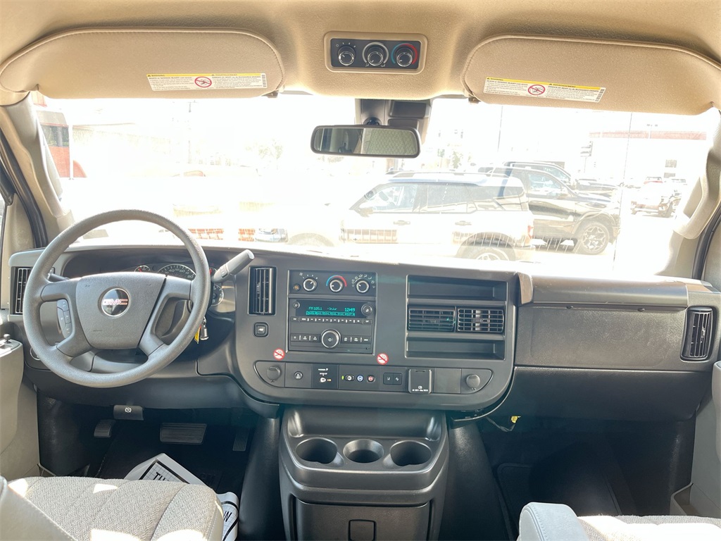 2025 Gmc Savana Passenger LT photo 14