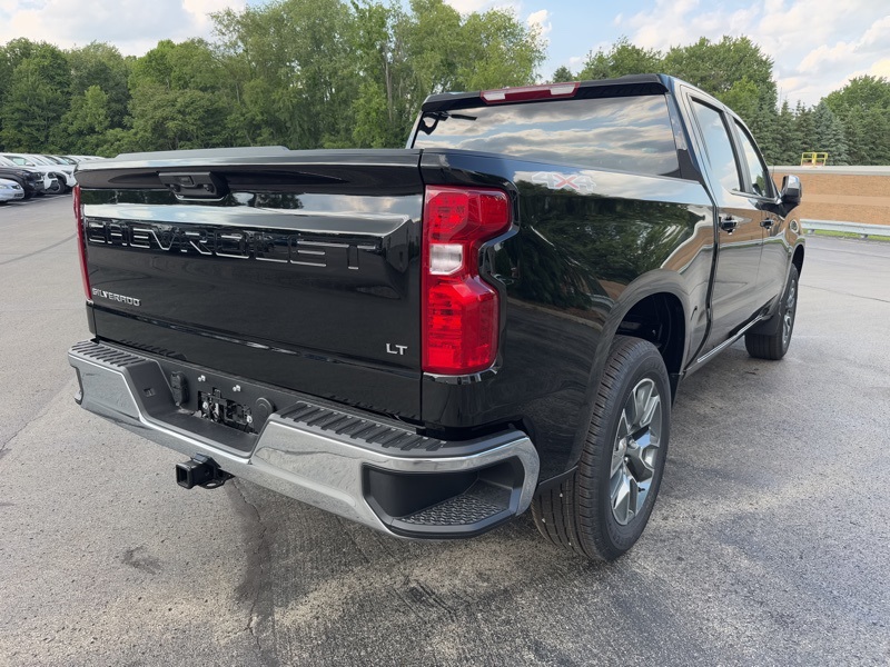 2025 Chevrolet Silverado 1500 LT photo 3
