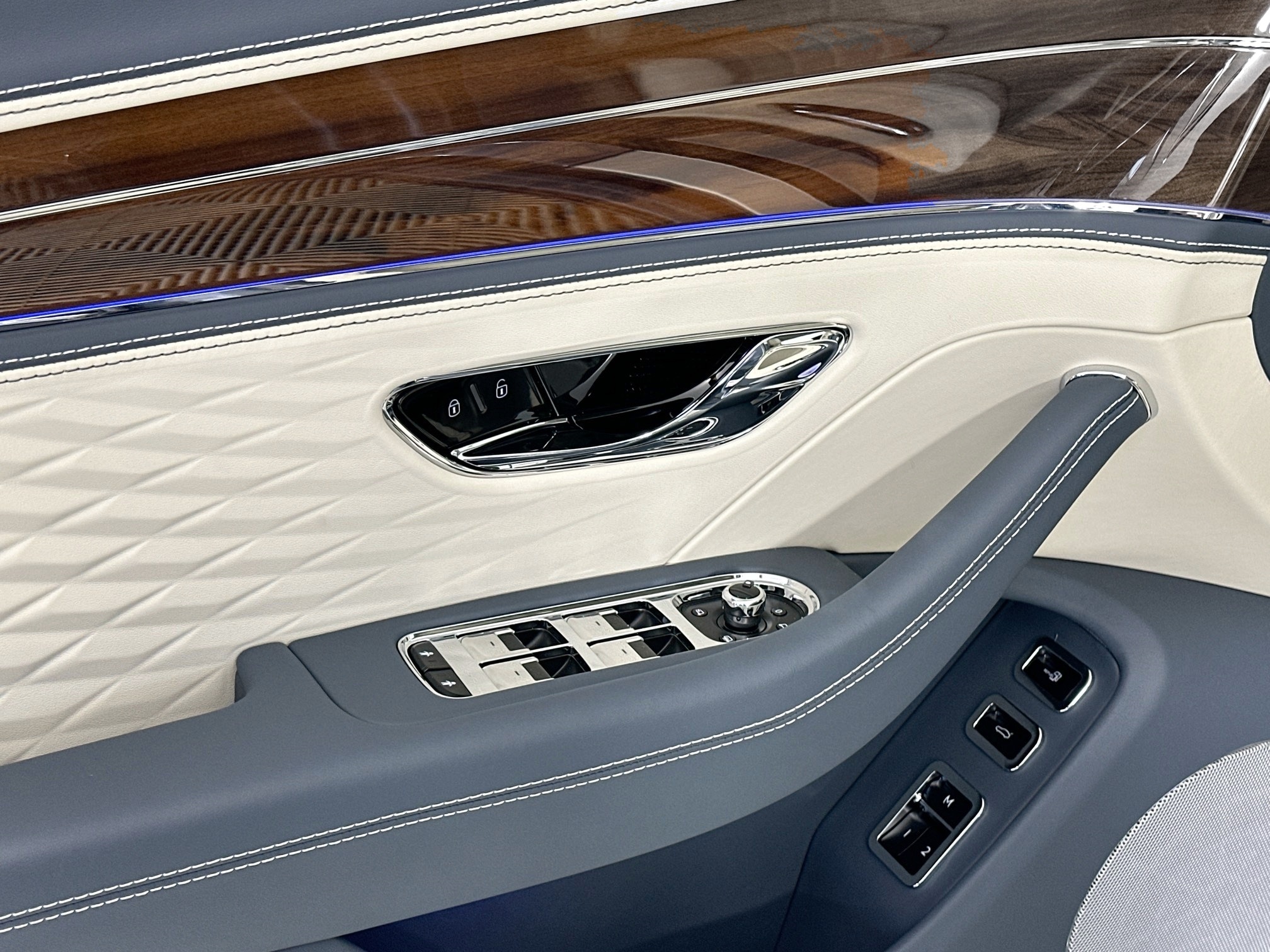 new 2026 Bentley Flying Spur car