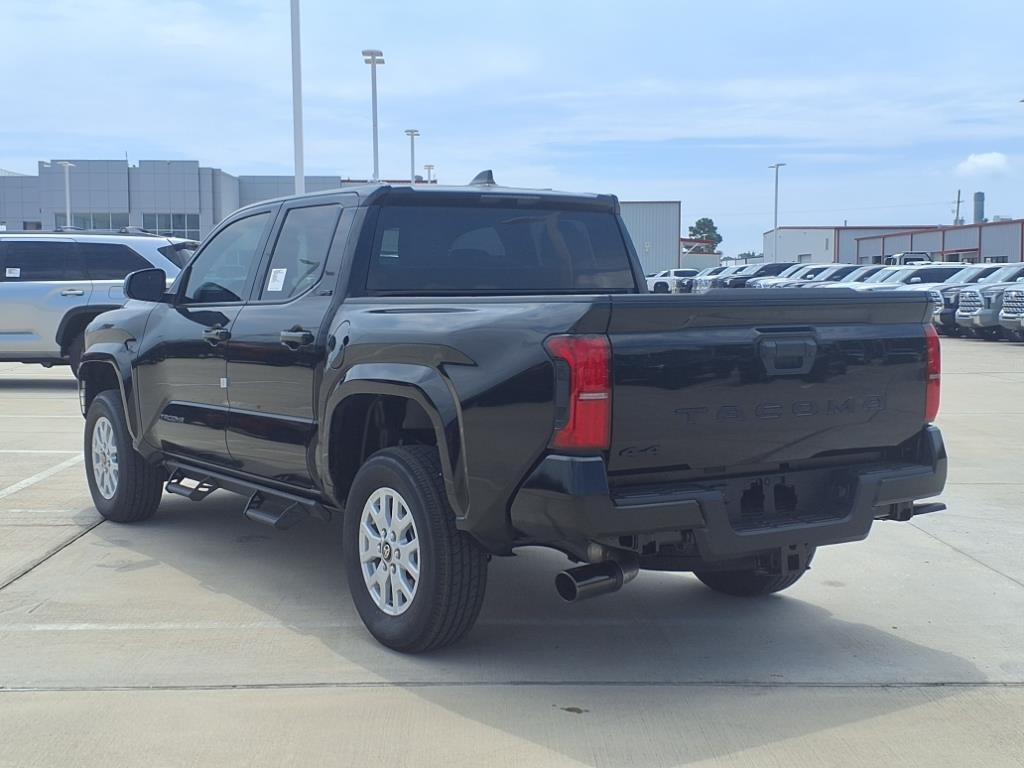 2025 Toyota Tacoma SR5 Double Cab photo 3