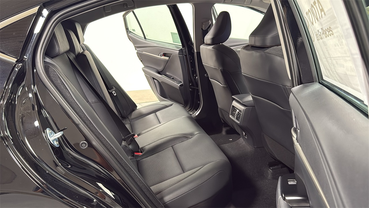 2026 Toyota Camry XLE photo 16