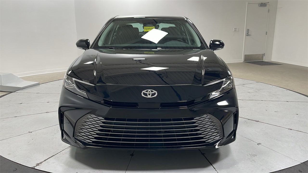2026 Toyota Camry XLE photo 2