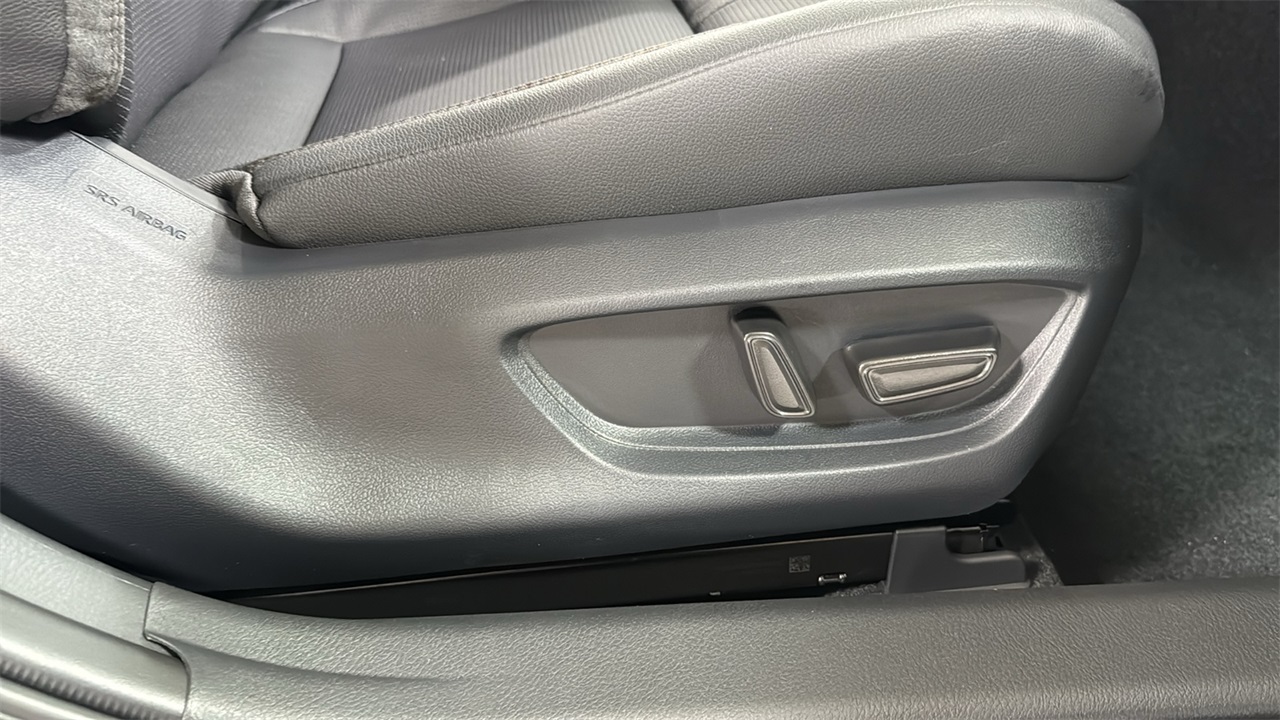 2026 Toyota Camry XLE photo 19