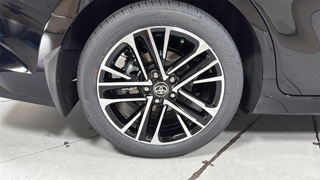 2026 Toyota Camry XLE photo 21