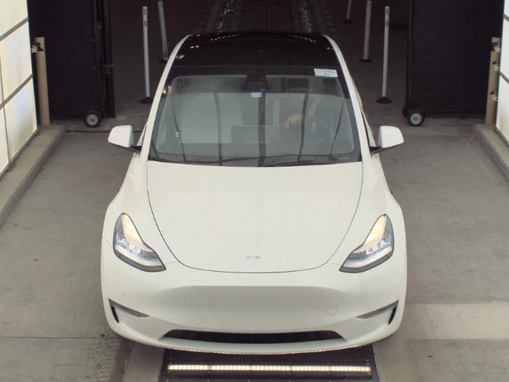 Used 2020 Tesla Model Y Long Range with VIN 5YJYGDEE6LF046285 for sale in Northfield, Minnesota