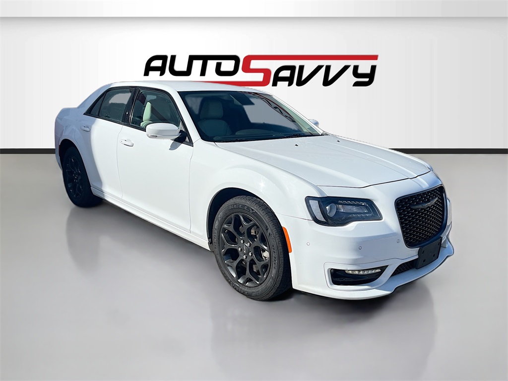 2023 Chrysler 300 Touring L