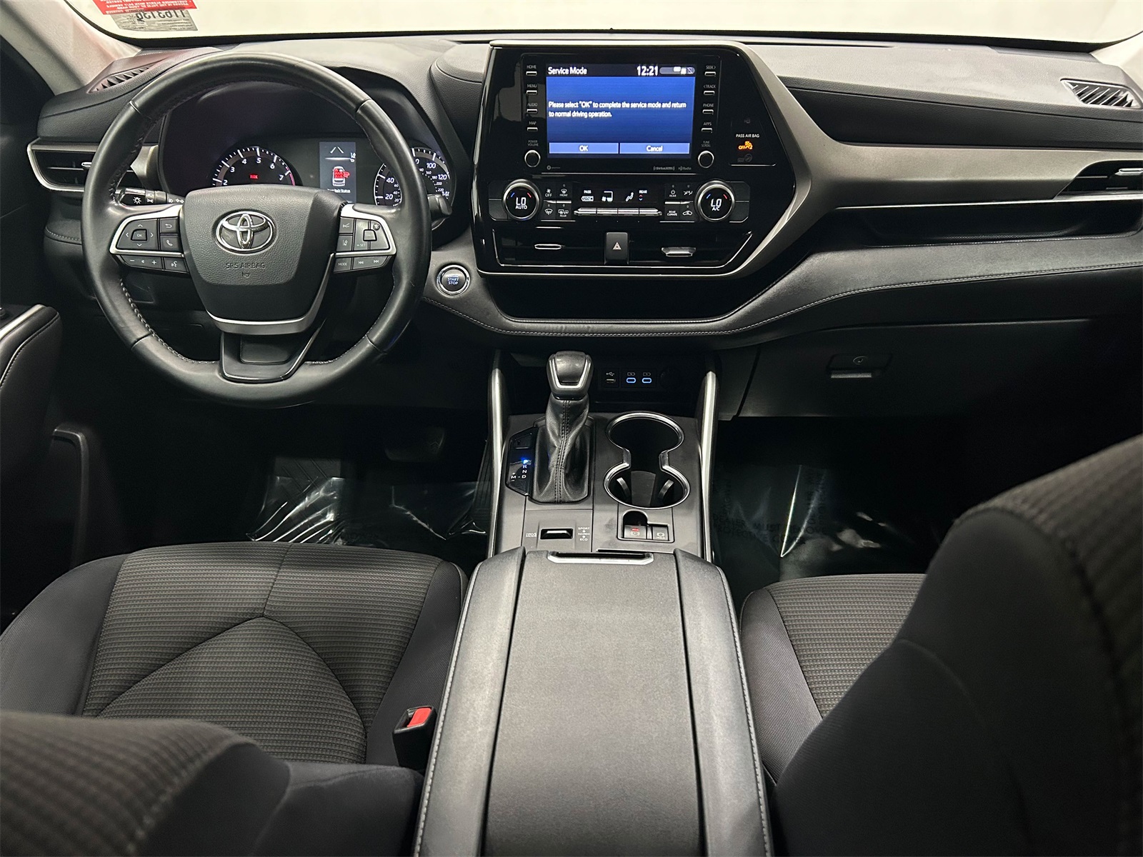 used 2022 Toyota Highlander car, priced at $25,995