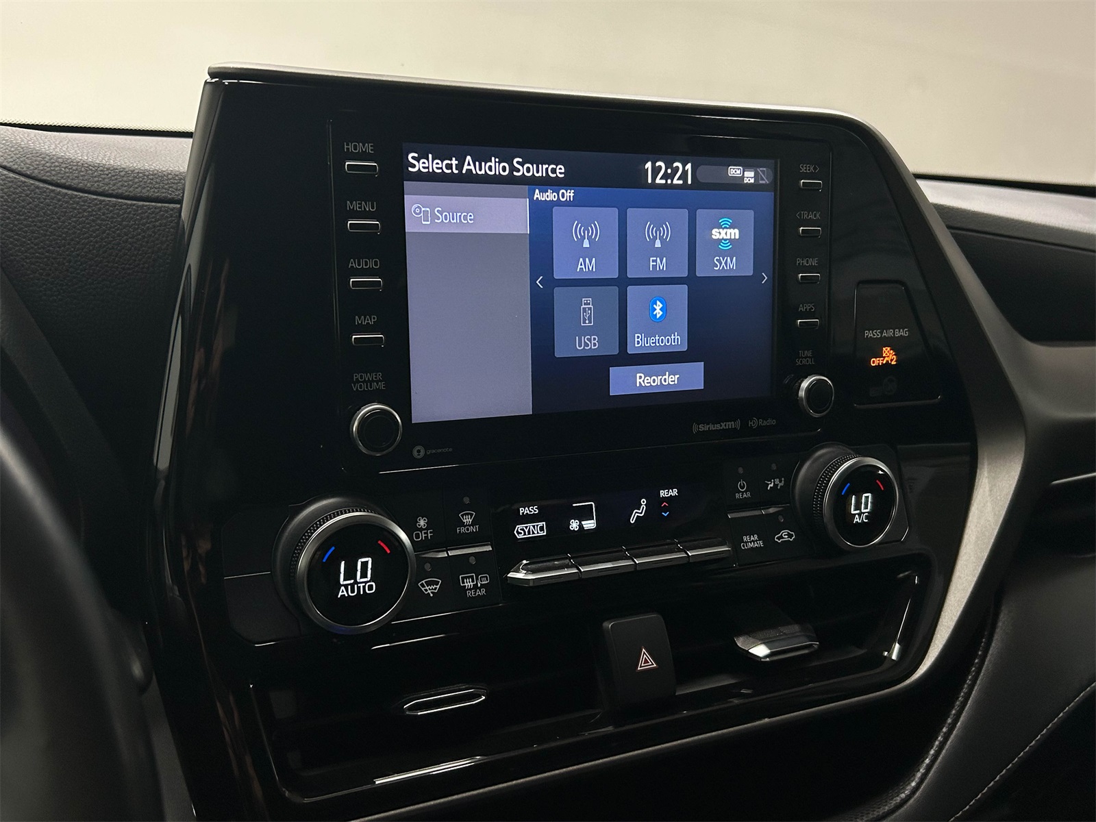 used 2022 Toyota Highlander car, priced at $25,995