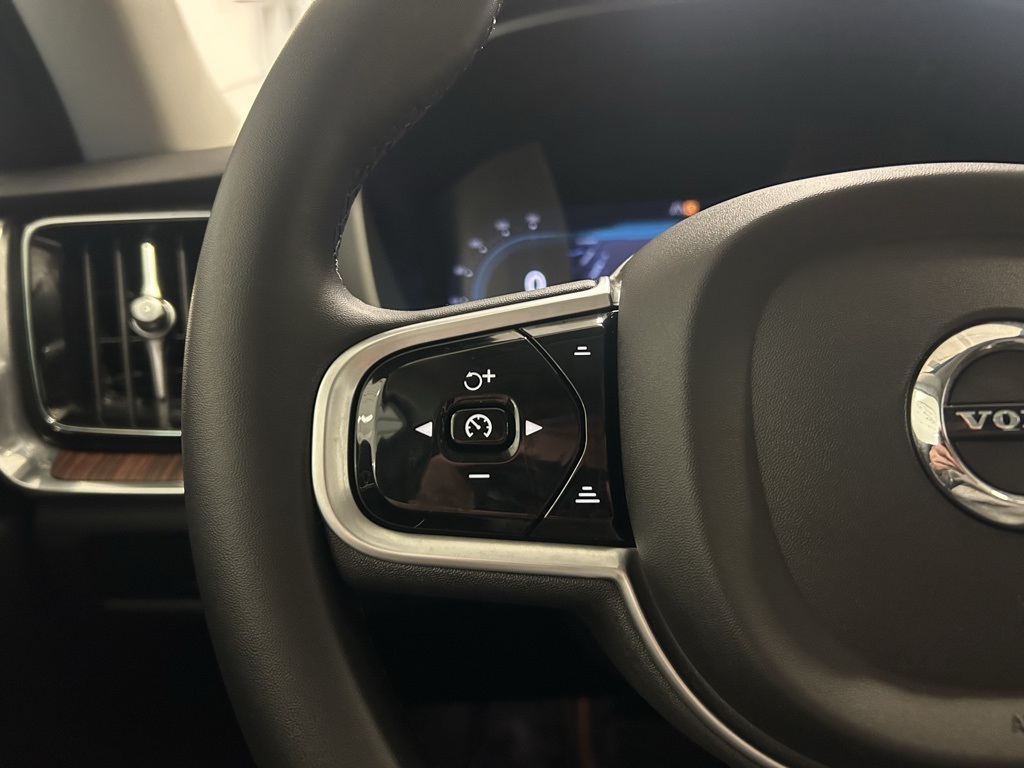 used 2023 Volvo V60 Cross Country car, priced at $37,979