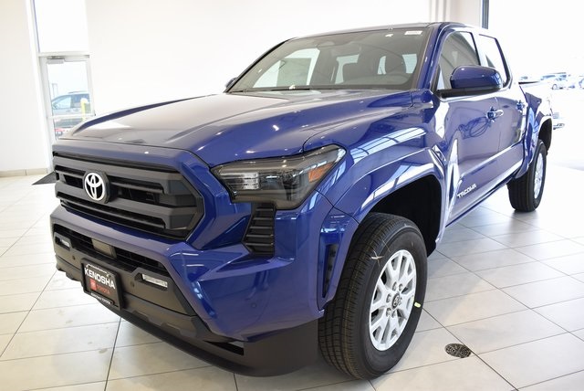 2025 Toyota Tacoma SR5 Double Cab photo 2
