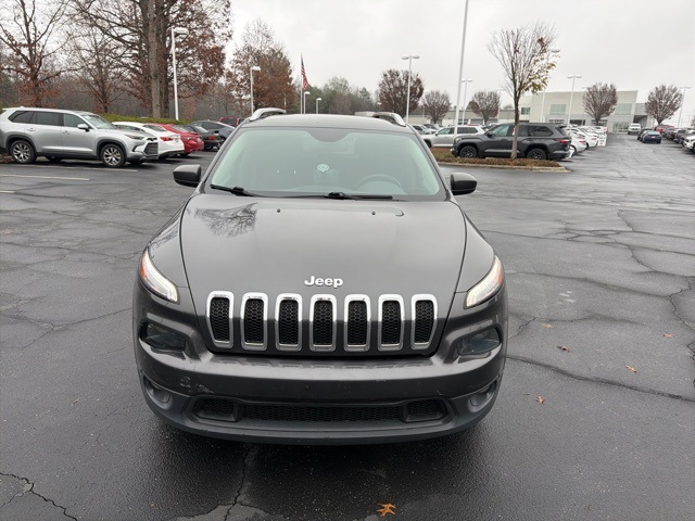 Used 2016 Jeep Cherokee Latitude with VIN 1C4PJLCB3GW297007 for sale in Hickory, NC