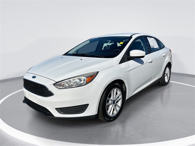 2018 Ford Focus SE's photo