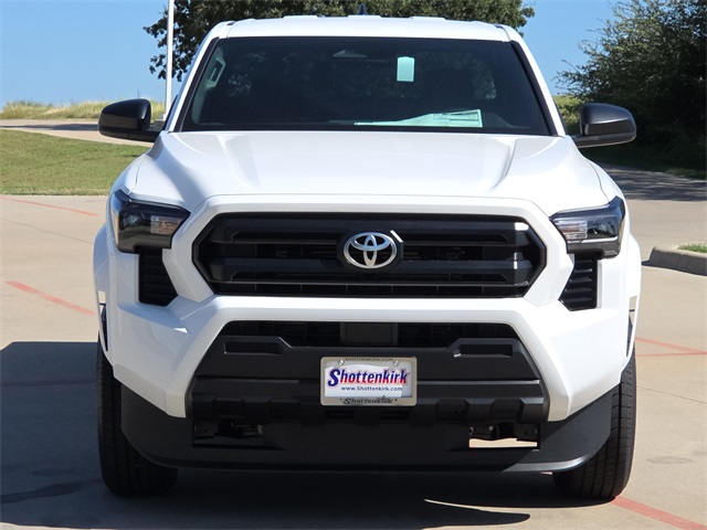 2025 Toyota Tundra SR5 CrewMax photo 7