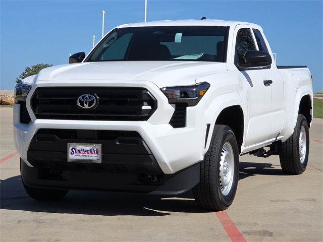 2025 Toyota Tundra SR5 CrewMax photo 8