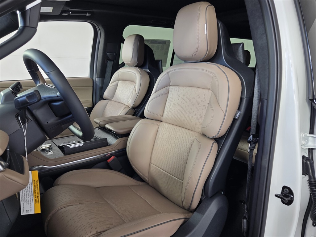 new 2026 Lincoln Navigator L car, priced at $127,535