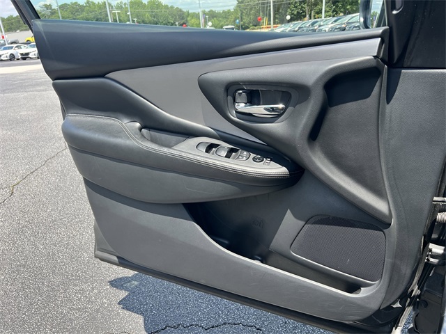 2023 Gun Metallic Nissan Murano SV FWD SUV