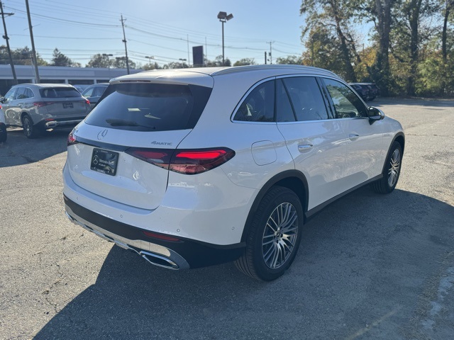 2026 Mercedes Benz GLC 300 4MATIC photo 2