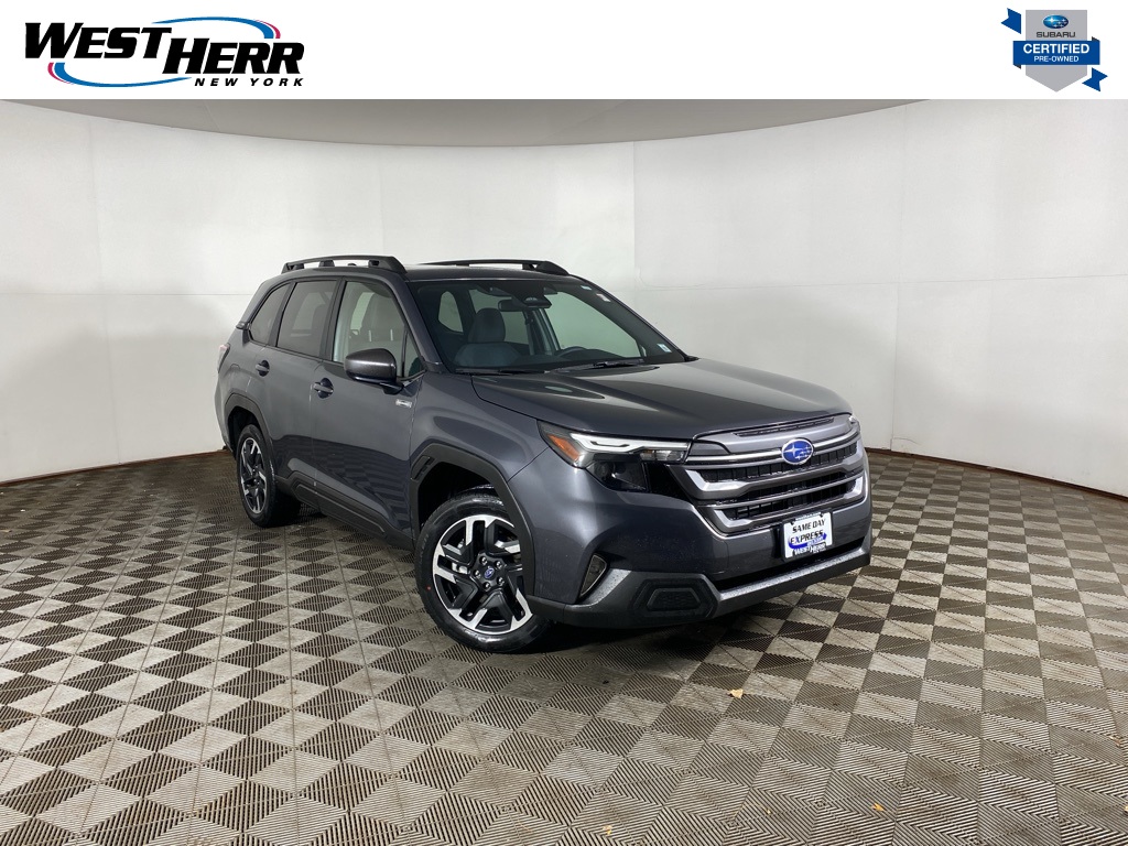 2025 Subaru Forester Premium's photo
