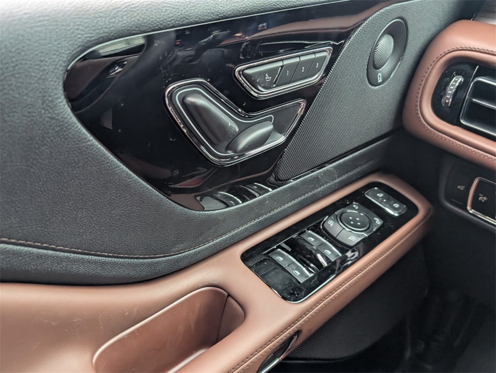 new 2026 Lincoln Aviator car, priced at $70,675