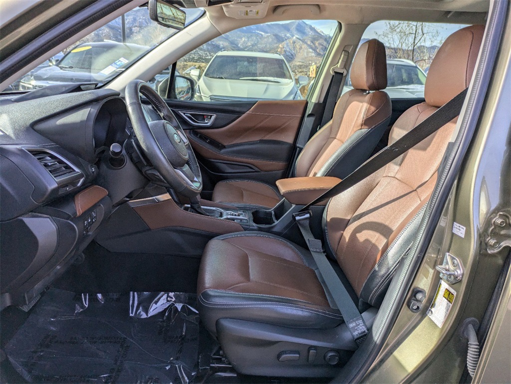 2022 Subaru Forester Touring photo 11