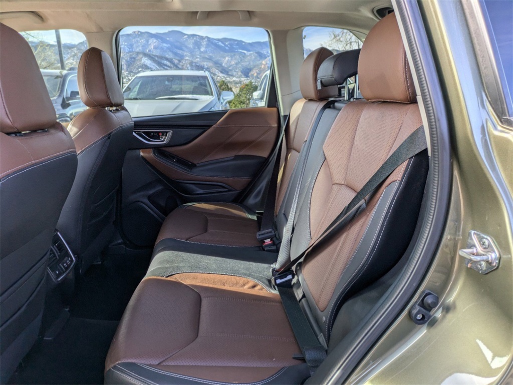 2022 Subaru Forester Touring photo 18
