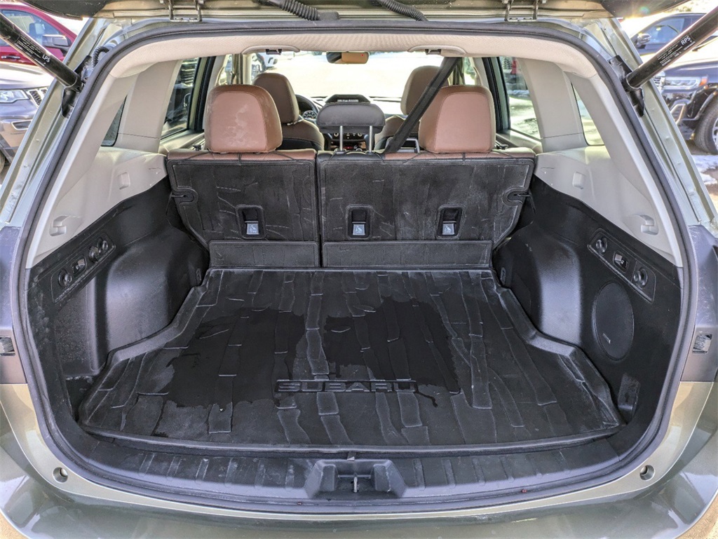 2022 Subaru Forester Touring photo 19