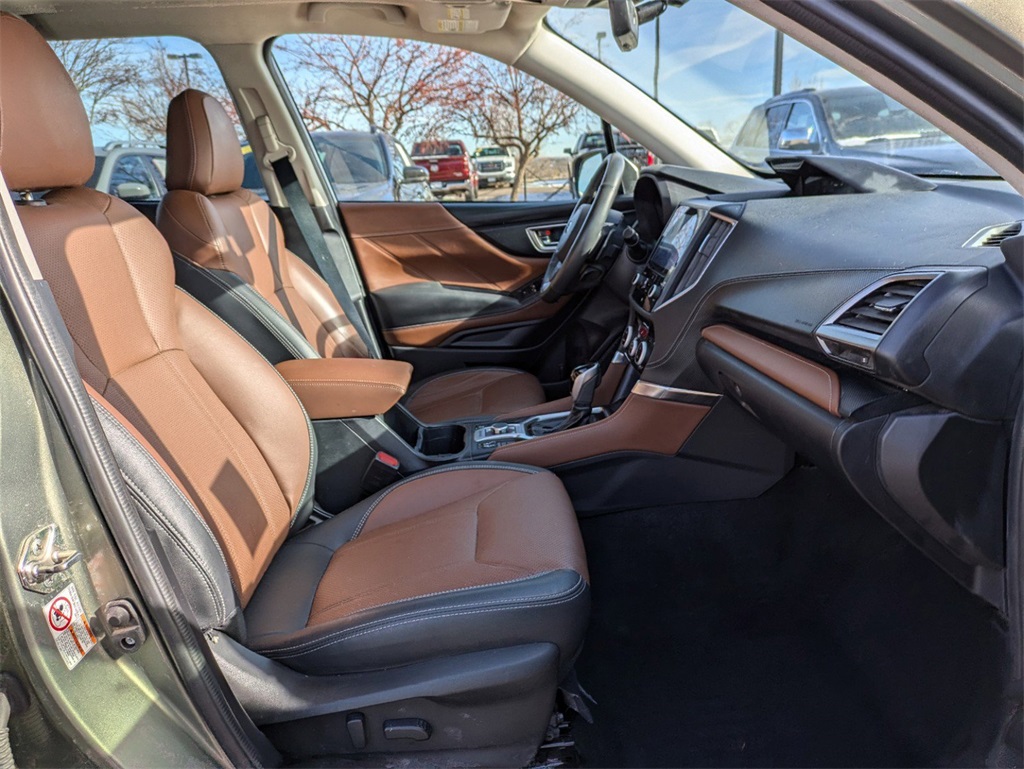 2022 Subaru Forester Touring photo 22