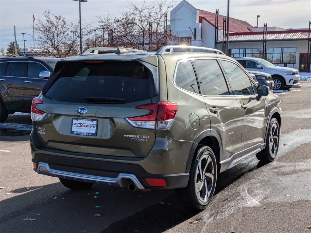 2022 Subaru Forester Touring photo 3