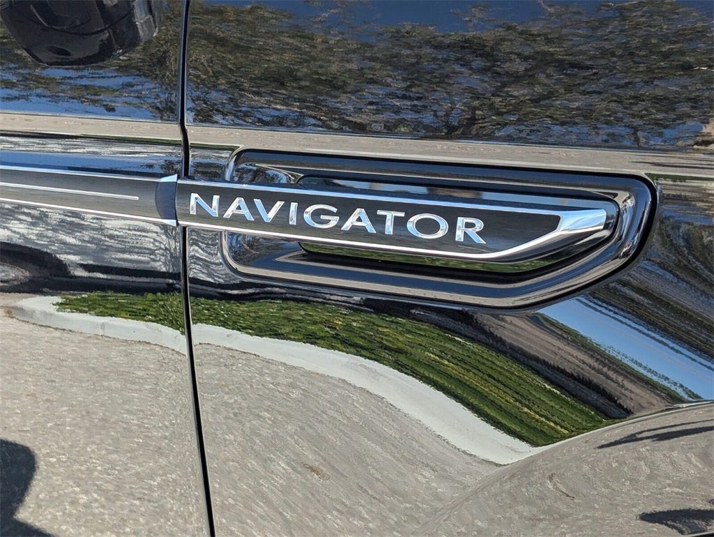 used 2020 Lincoln Navigator car, priced at $54,988