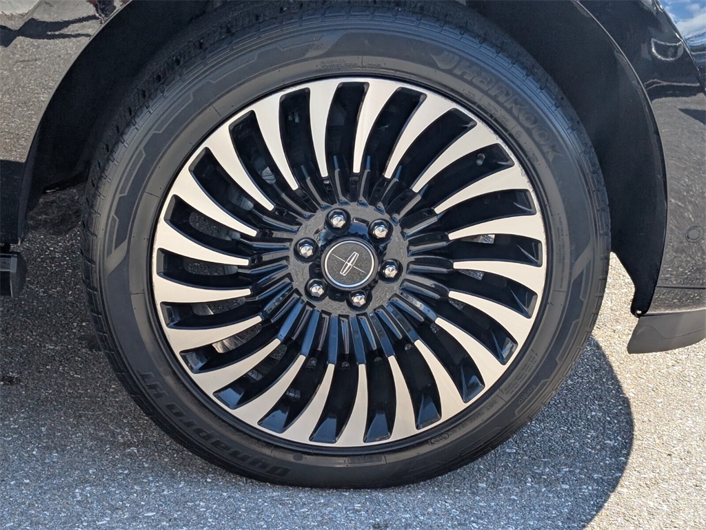 used 2020 Lincoln Navigator car, priced at $54,988