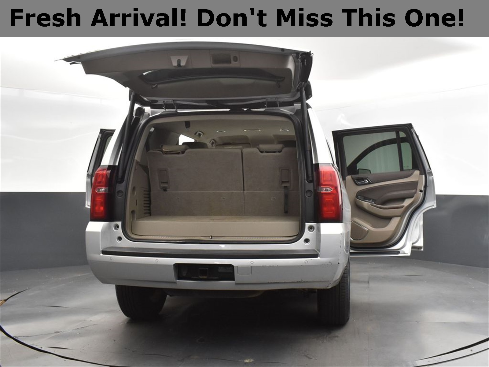 2019 Silver Ice Metallic Chevrolet Tahoe LT RWD SUV
