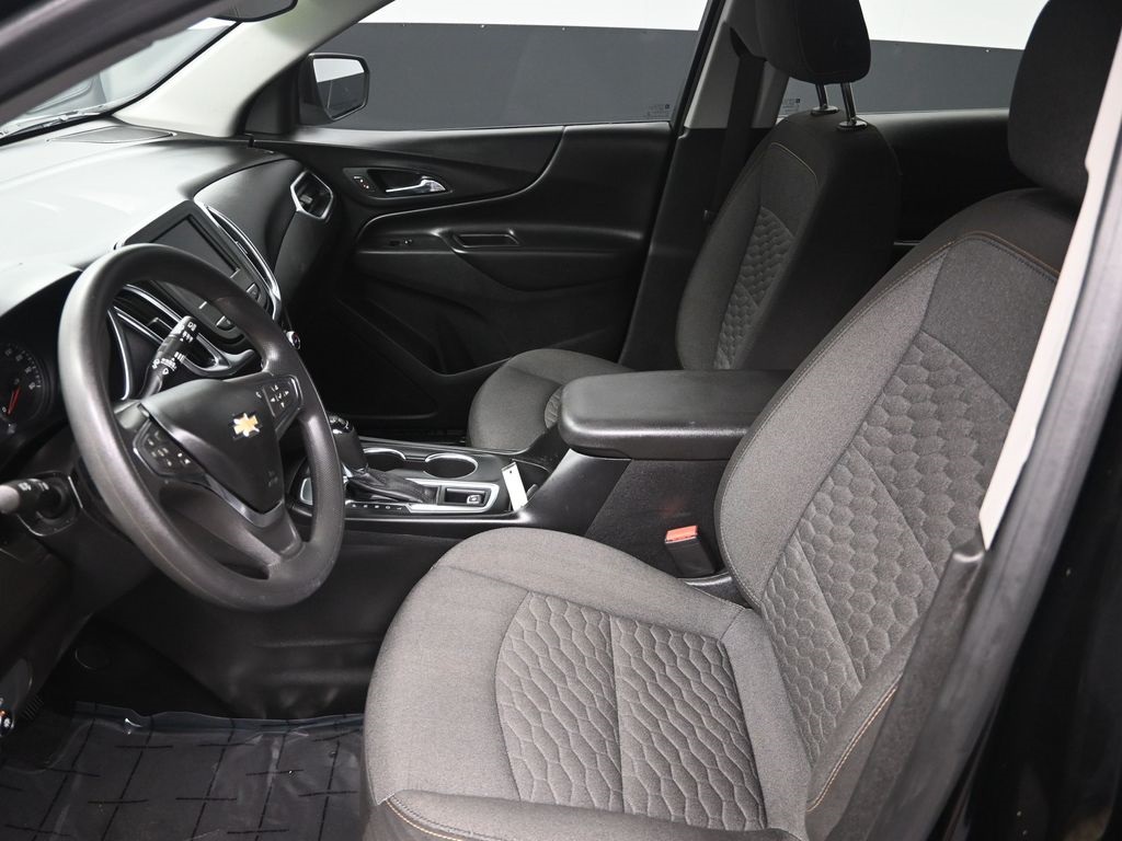 2020 Chevrolet Equinox LT photo 11
