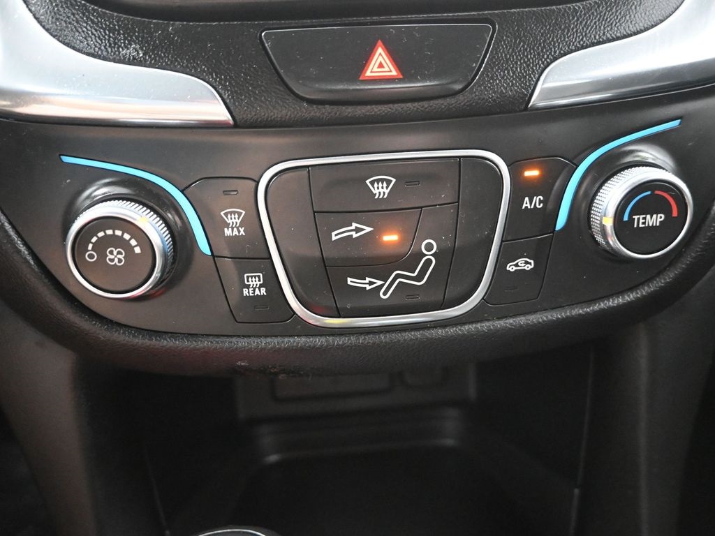 2020 Chevrolet Equinox LT photo 16