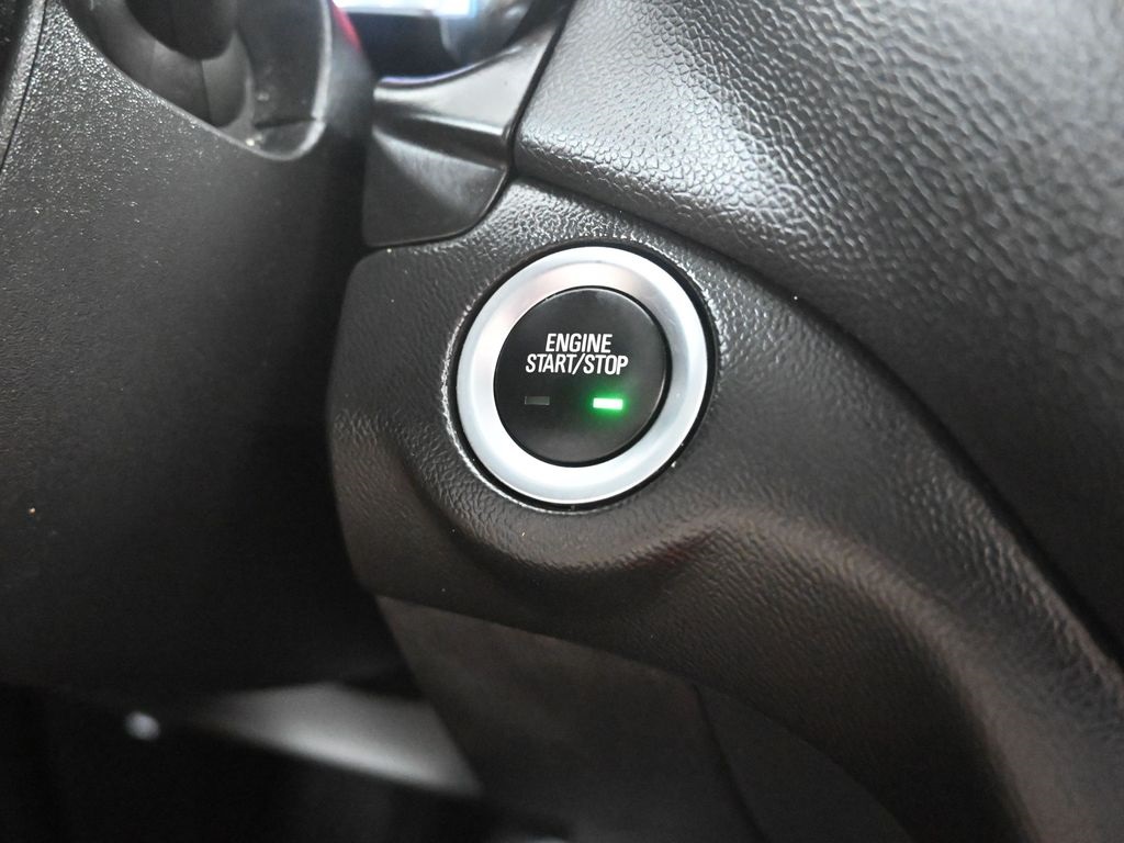 2020 Chevrolet Equinox LT photo 18