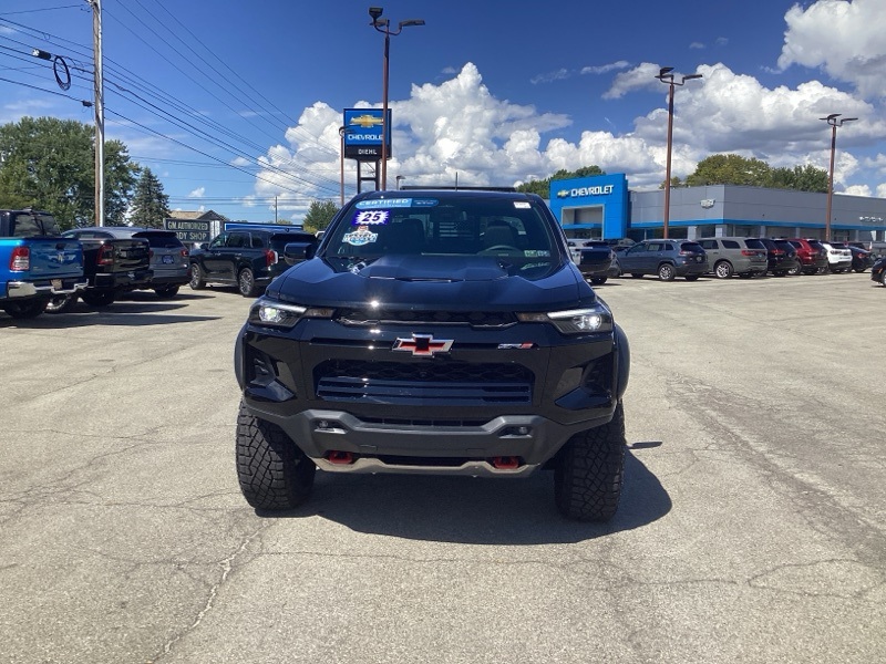 2025 Chevrolet Colorado ZR2 photo 2