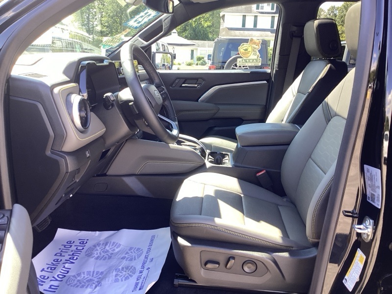 2025 Chevrolet Colorado ZR2 photo 24