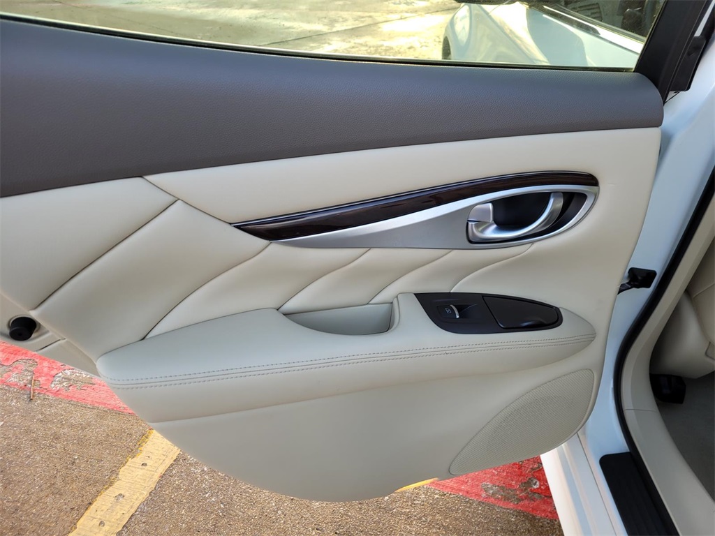 used 2018 INFINITI Q70 car, priced at $14,200