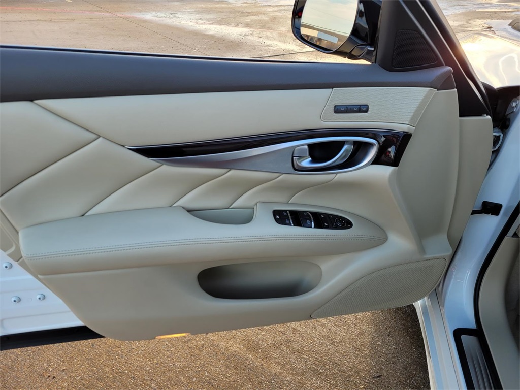 used 2018 INFINITI Q70 car, priced at $14,200