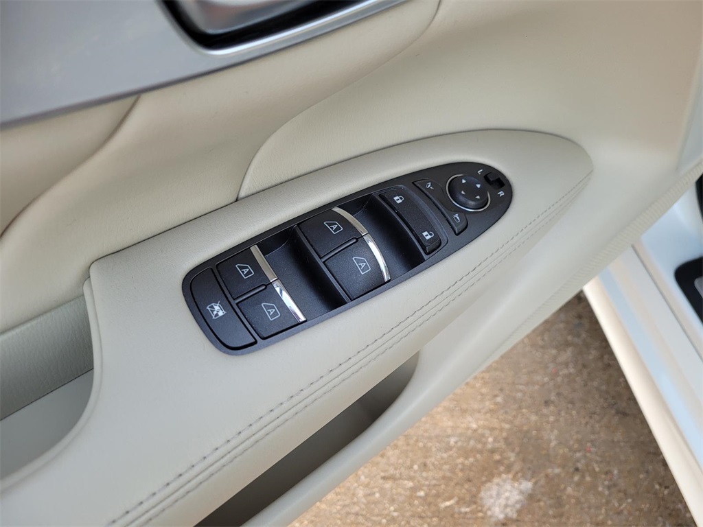 used 2018 INFINITI Q70 car, priced at $14,200