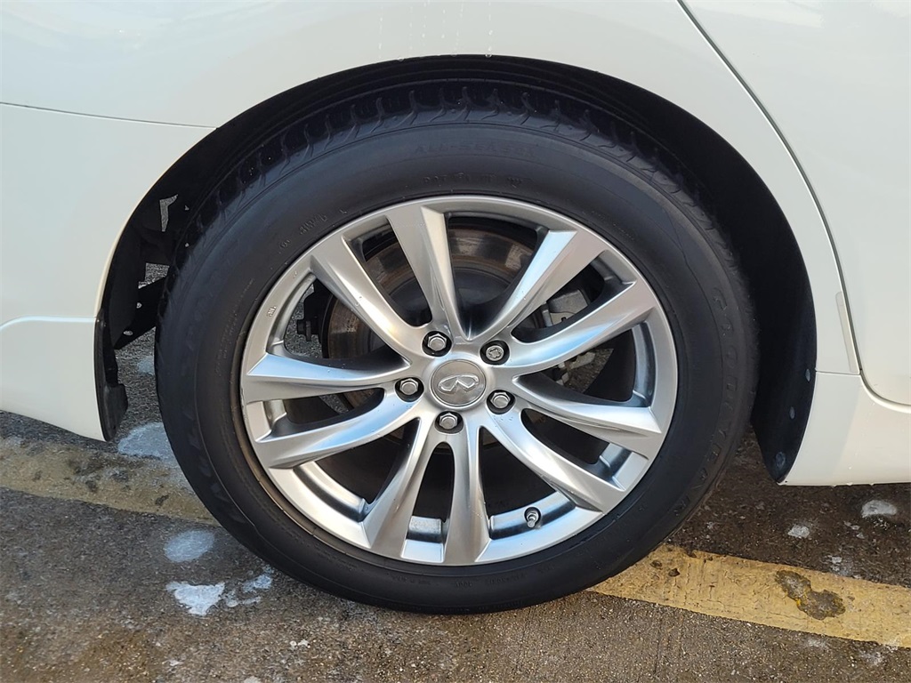 used 2018 INFINITI Q70 car, priced at $14,200