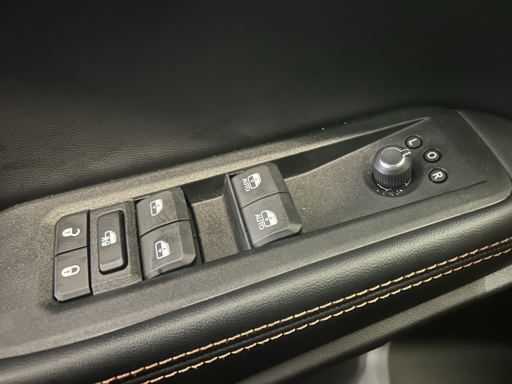 new 2026 Jeep Cherokee car, priced at $45,990