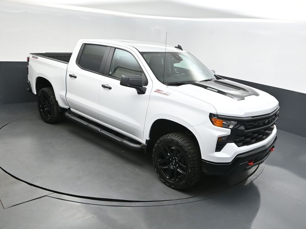 2025 Summit White Chevrolet Silverado 1500 Custom Trail Boss 4X4 Truck