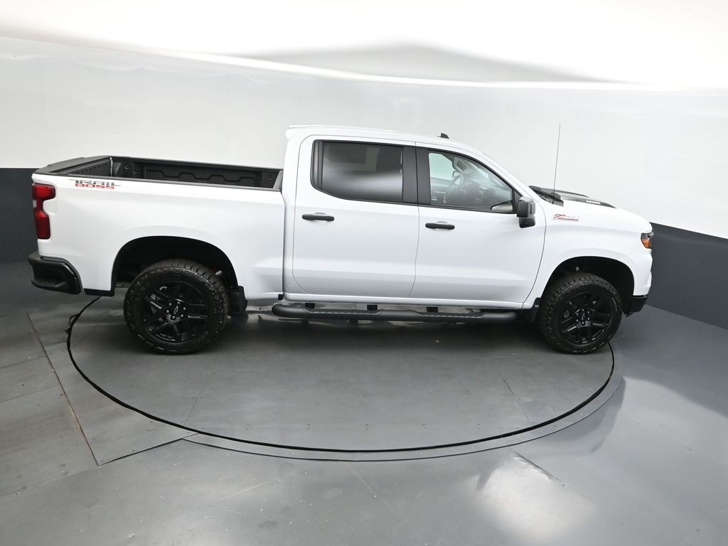 2025 Summit White Chevrolet Silverado 1500 Custom Trail Boss 4X4 Truck