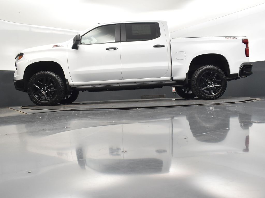 2025 Summit White Chevrolet Silverado 1500 Custom Trail Boss 4X4 Truck
