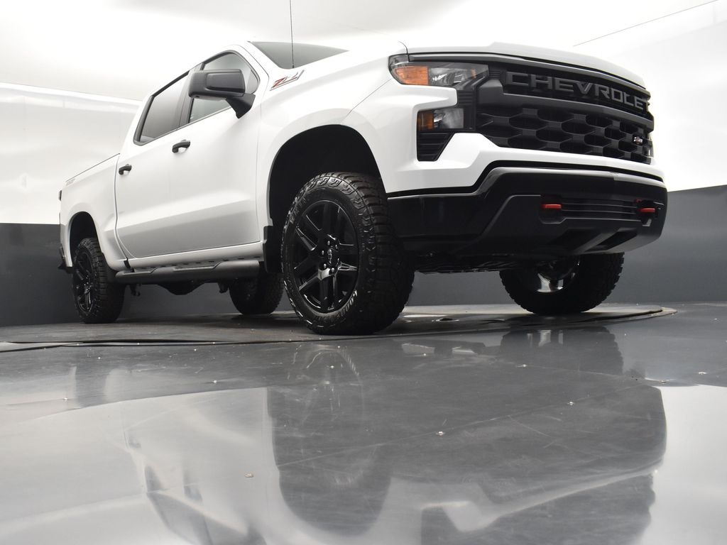 2025 Summit White Chevrolet Silverado 1500 Custom Trail Boss 4X4 Truck